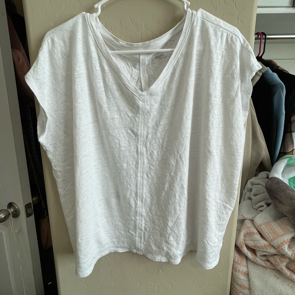 Eileen Fisher White V-Neck Blouse